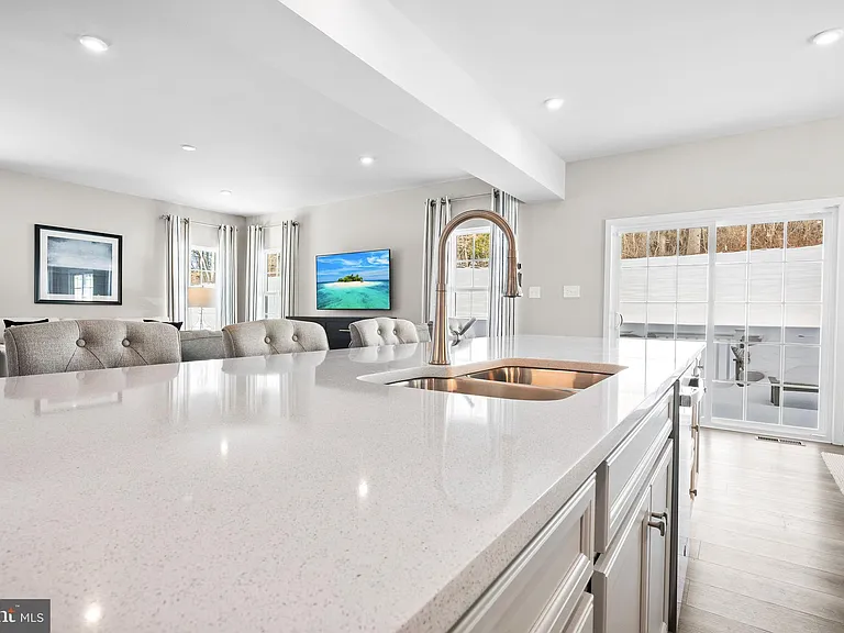 141 Dithridge Dr — Photo 43