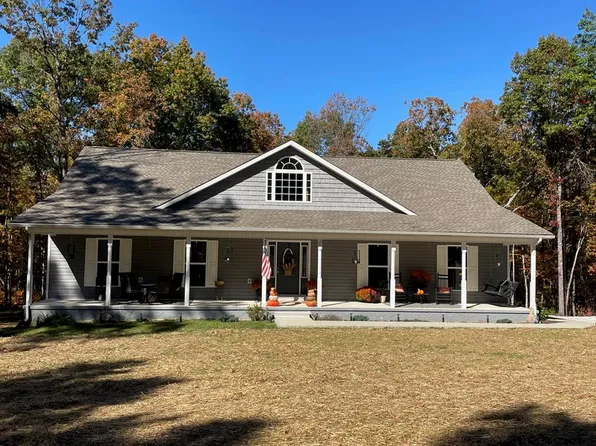 238 Hayden Ln, Grimsley, TN 38565