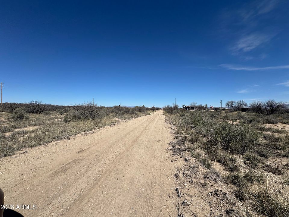 2nd image of .40 Acres Calle California -- #12