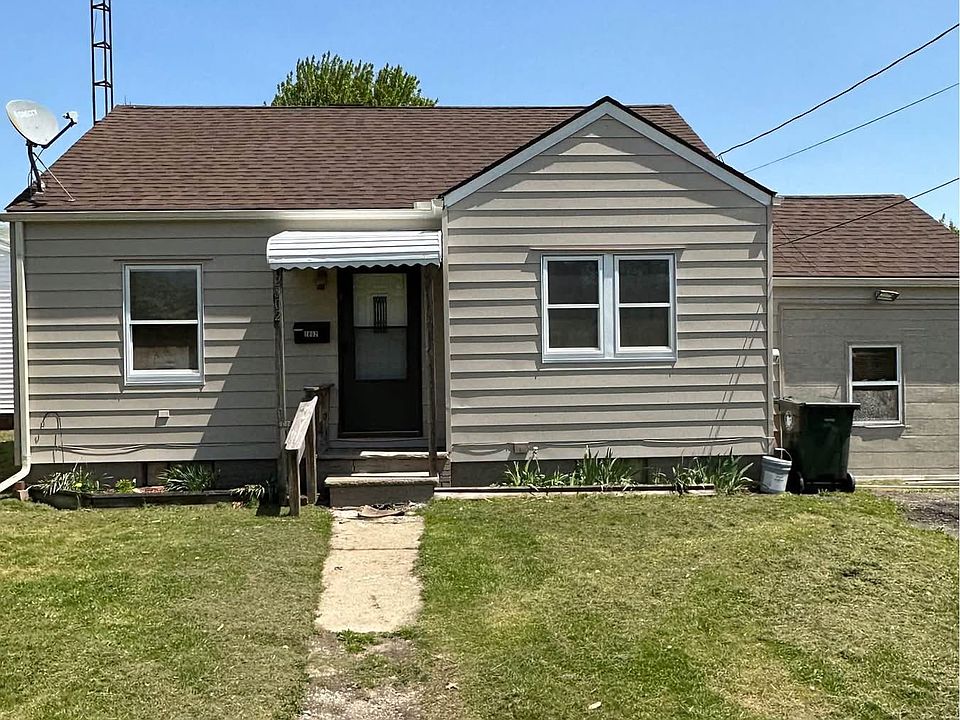 1st image of 2802 Fletcher Ave NE