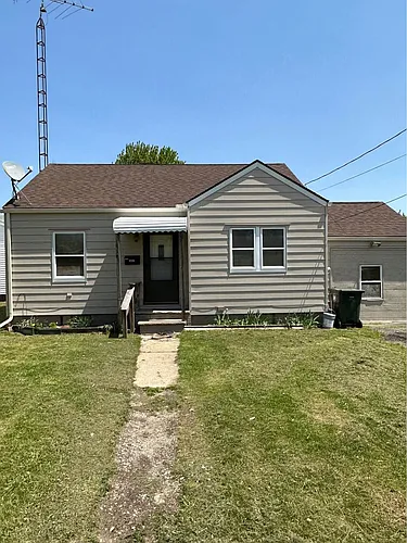 2802 Fletcher Ave NE Photo 1