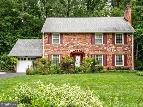 5021 Kingston Dr, Annandale, VA 22003