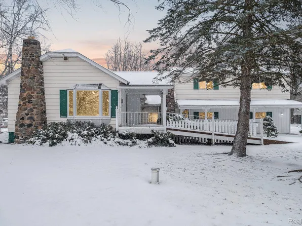 3361 Seymour Rd, Swartz Creek, MI 48473