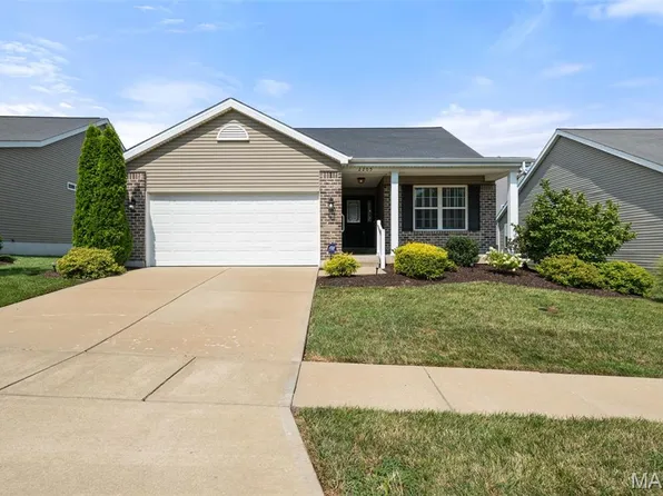 2205 Hagenstone Ter, Saint Louis, MO 63125