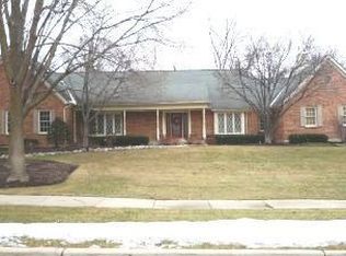 2238 Hidden Creek Ct, Lisle, IL 60532