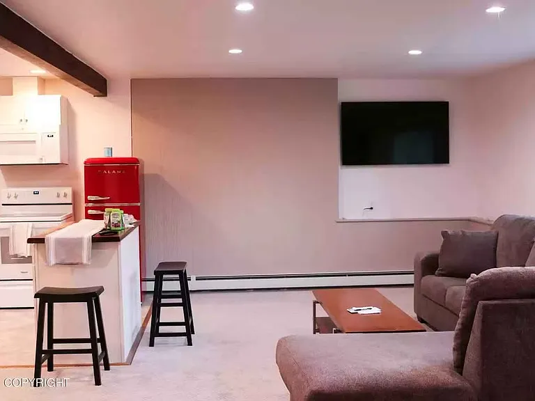 4708 Malibu Rd — Photo 13
