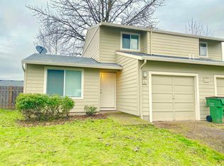 509 Michelle Ct #B, Newberg, OR 97132