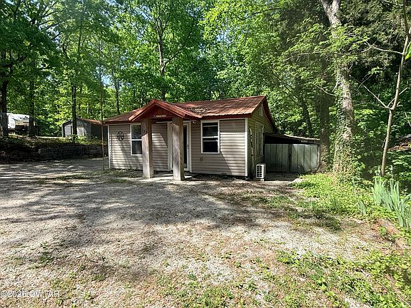 3rd image of 133 Maxine Nelson Rd