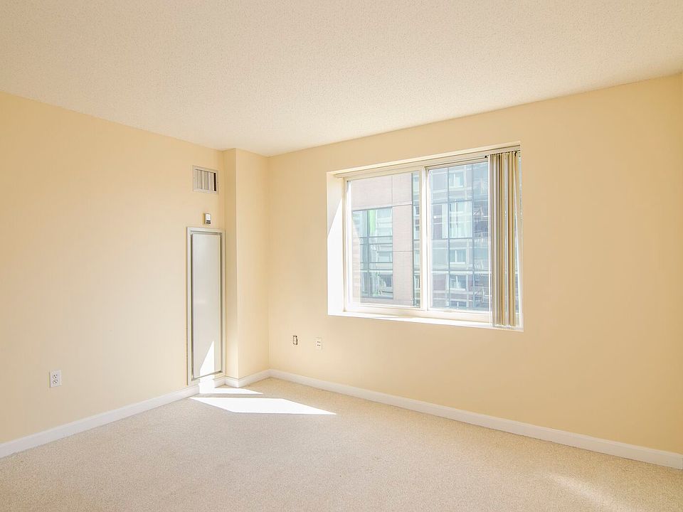 1st image of 10 Museum Way APT 1221