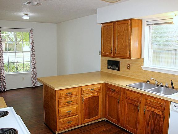 5th image of 5614 Country Green St