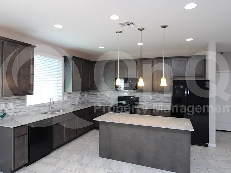24750 W Huntington Dr — Photo 3
