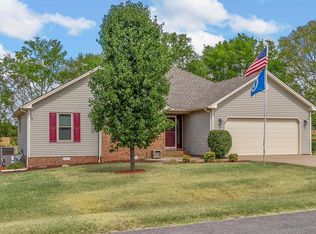 1230 Bark Ridge Cir, Hopkinsville, KY 42240