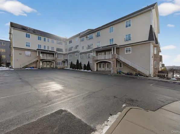 10 Lemberg Court #401, Monroe, NY 10950