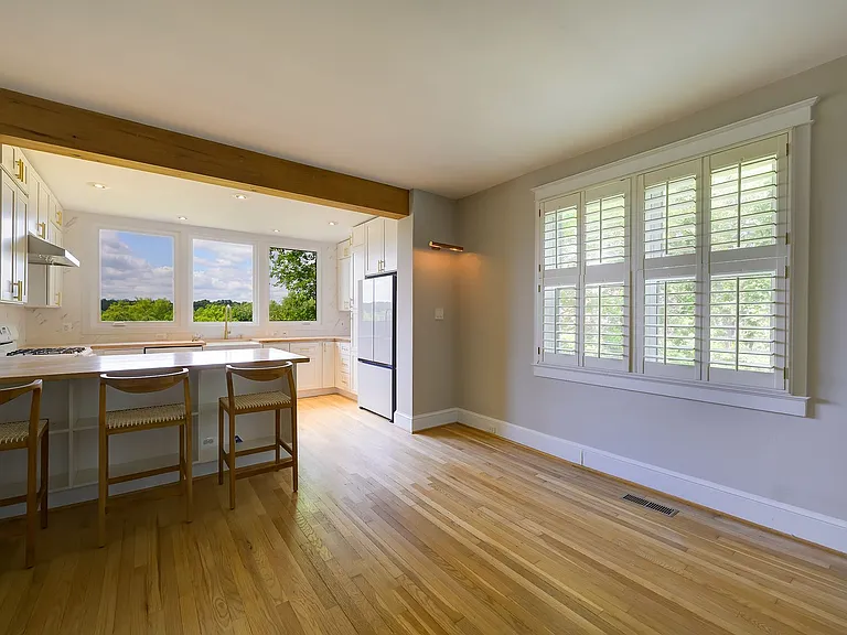 5188 Fulton St NW — Photo 10