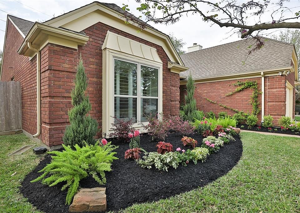1st image of 7927 Shangrila Ln