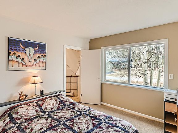 5th image of 269 Lake View Cir W
