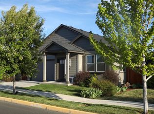 3646 SW Obsidian Pl, Redmond, OR 97756
