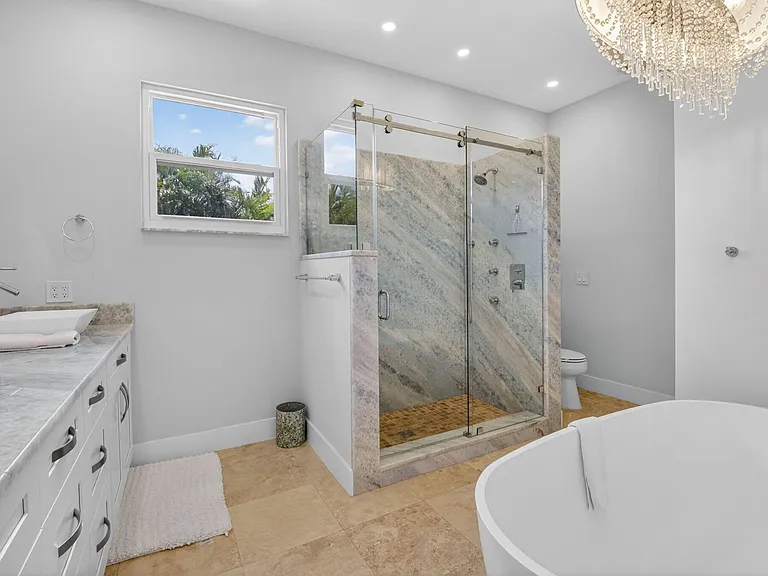 122 Andrews Ave — Photo 38