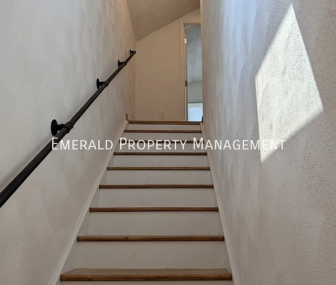 5688 Harrison St — Photo 13