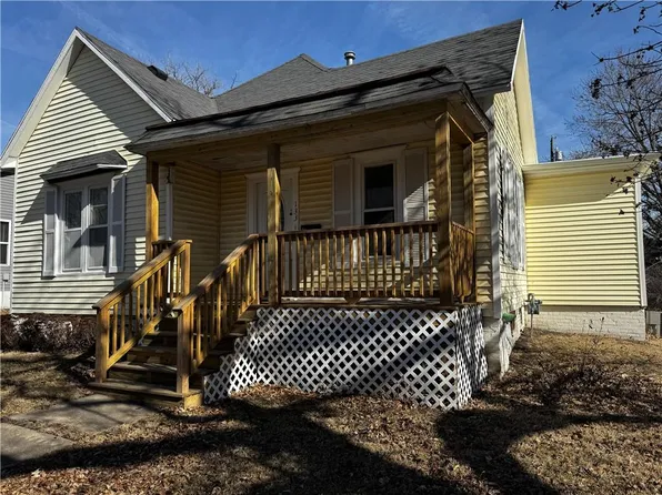 133 S Mulberry St, Maryville, MO 64468