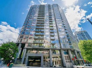 788 Hamilton St #1605, Vancouver, BC V6B 0E9