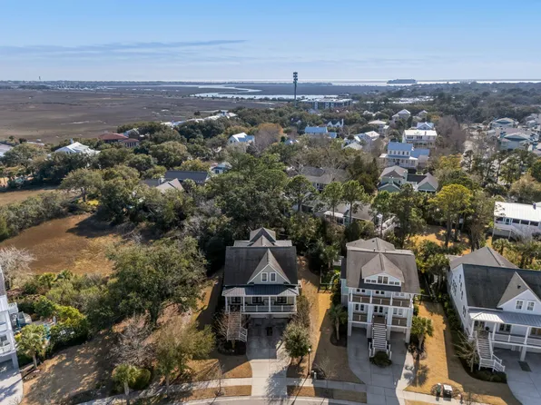 1525 Mossy Branch Way, Mount Pleasant, SC 29464