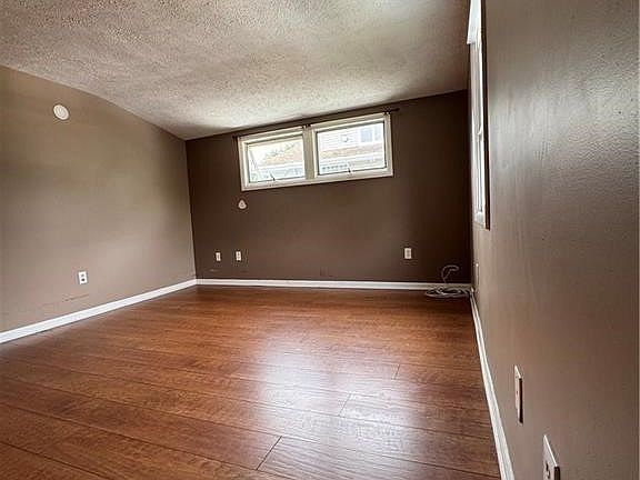 5th image of 632 Bennington Dr