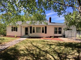 3 Oak Hill Rd, Candler, NC 28715