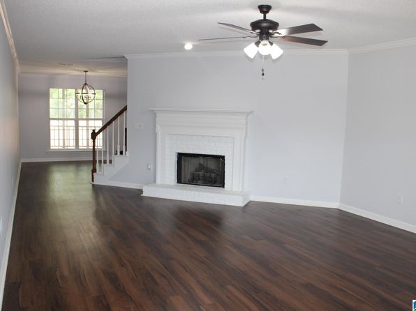 264 Warwick Ln, Alabaster, AL 35007