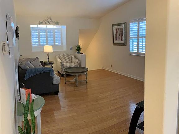 3rd image of 8020 Celestial Ave Unit 201