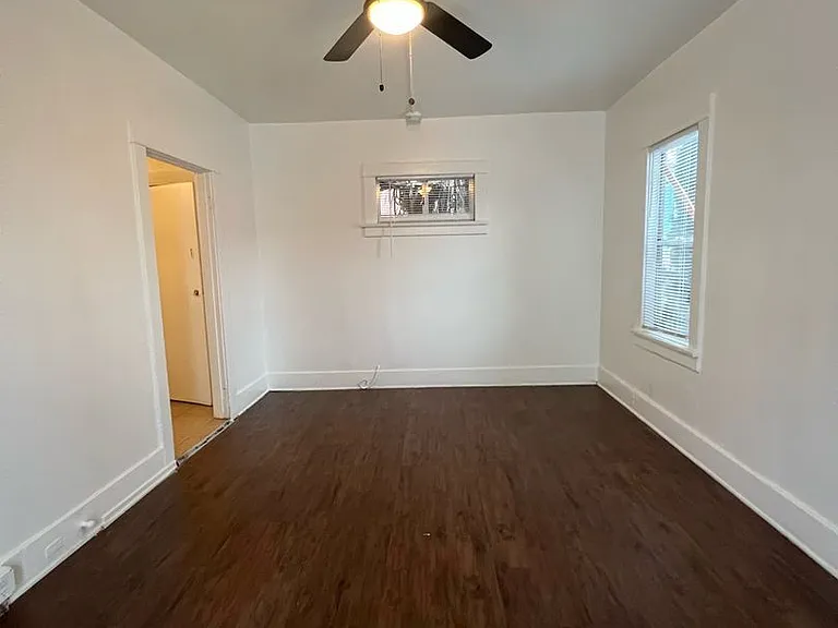 1817 1/2 E Vernon Ave — Photo 1