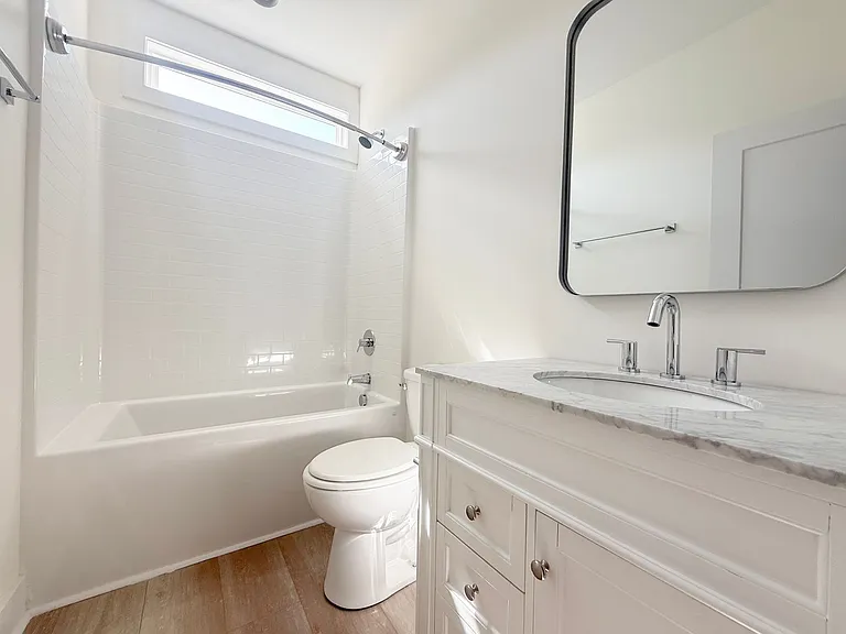 1403 Westbrook Cir — Photo 27