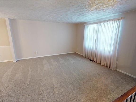 3rd image of 1822 Woodland Trce