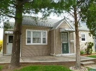20 Church St, Lodi, NJ 07644