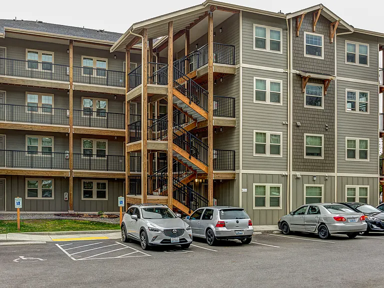 1029 22nd St — Photo 19