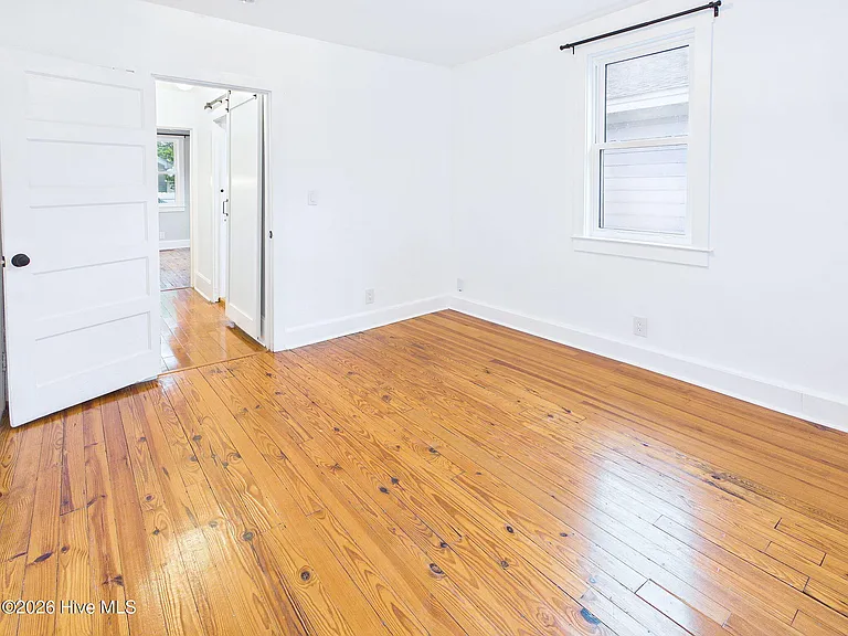418 S 8th St — Photo 44