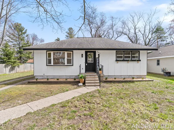 607 Central Bay Ave, Holland, MI 49423