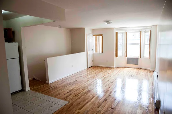 Rented by The Ambassador Realty Group | media 39