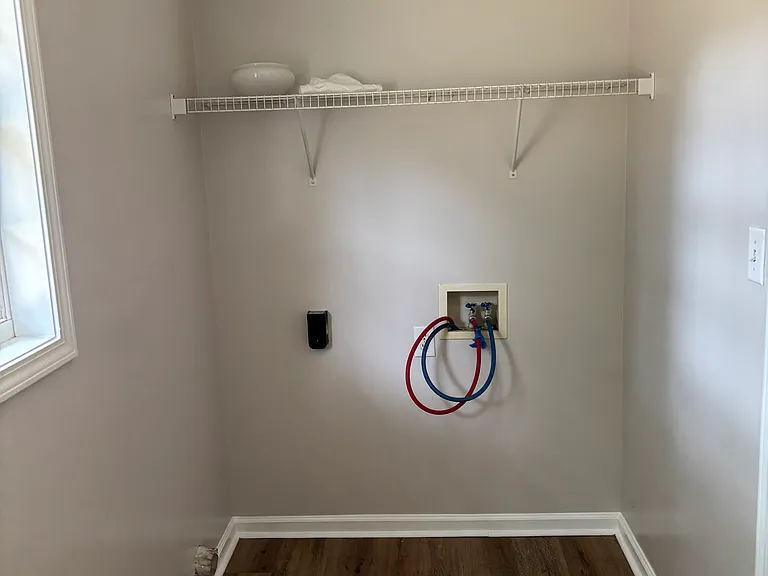 328 Mary Alice Dr — Photo 6