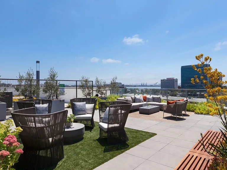 Rooftop Lounge