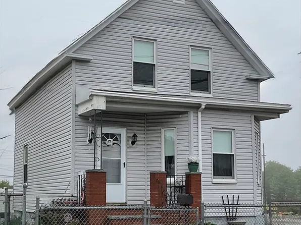 3 Penn Ave, Lowell, MA 01852