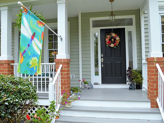 Front porch entrance