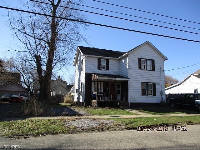 1st image of 132 N Chestnut Ave