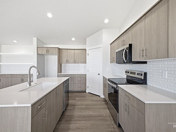 5th image of 5316 S Memory Ave