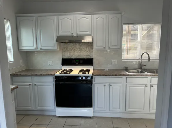 3743 Suter St, Oakland, CA 94619