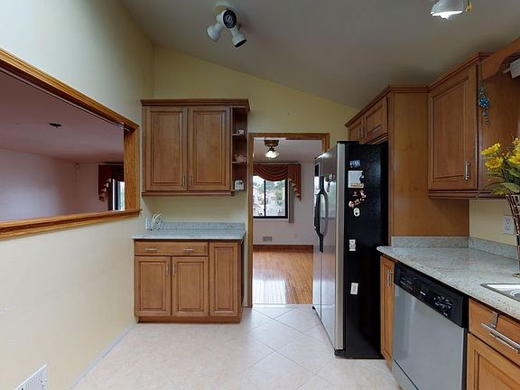 5th image of 458 Klondike Ave