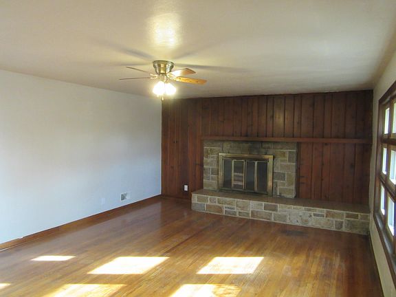 2nd image of 4477 Ben St NW