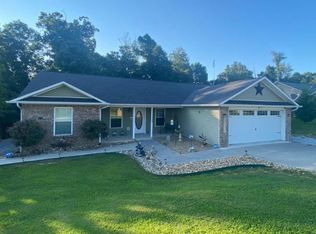 842 Quiet Oaks Way, Dandridge, TN 37725