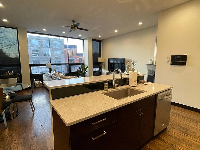 1409 N Ashland Ave #2S — Photo 8