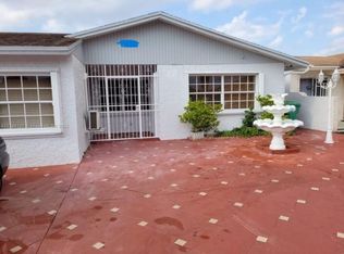 10621 SW 20th Ter, Miami, FL 33165